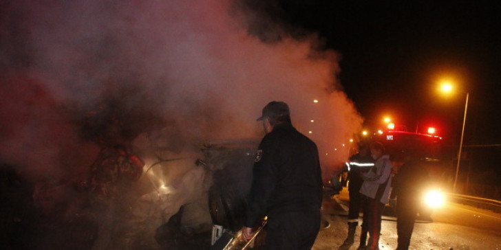 Αττική : Πυρκαγιές σε δύο αυτοκίνητα και ένα εκλογικό κέντρο