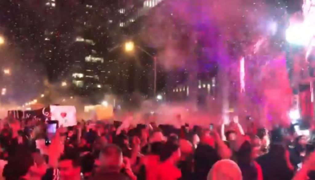 Έξαλλοι πανηγυρισμοί και καπνογόνα στο Τορόντο