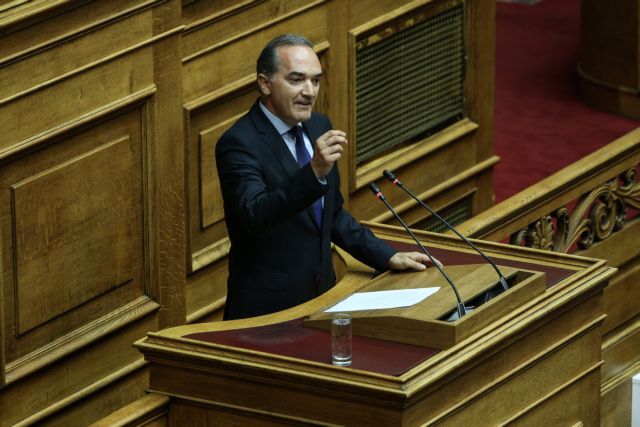 Στις 3 Ιουνίου θα δώσει εξηγήσεις ο Σαλμάς για την υπόθεση των αρθροσκοπήσεων