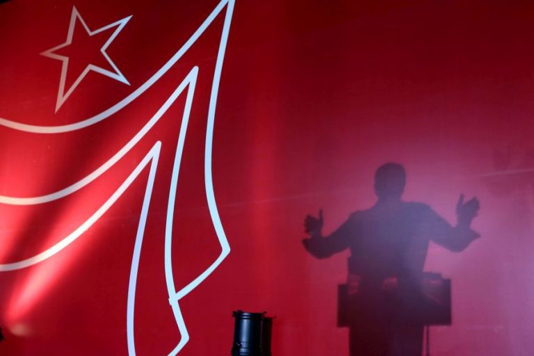 «Παραληρεί» το Twitter για το σποτ του ΣΥΡΙΖΑ με τον Μεταξά