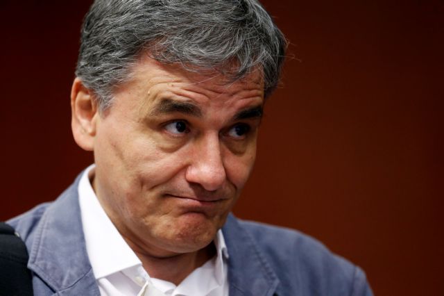 Ο Τσακαλώτος απαντά στον Μητσοτάκη για το χιούμορ του