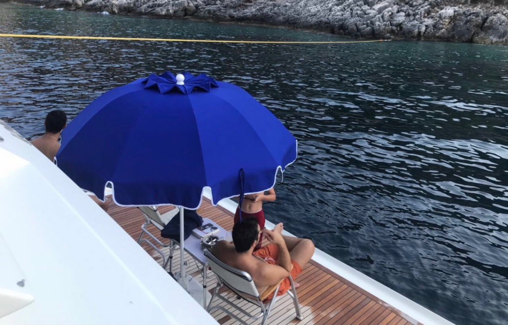 Ο γερμανικός Τύπος για τις σκαφάτες διακοπές Τσίπρα: «Ένας εξαντλημένος ήρωας;»