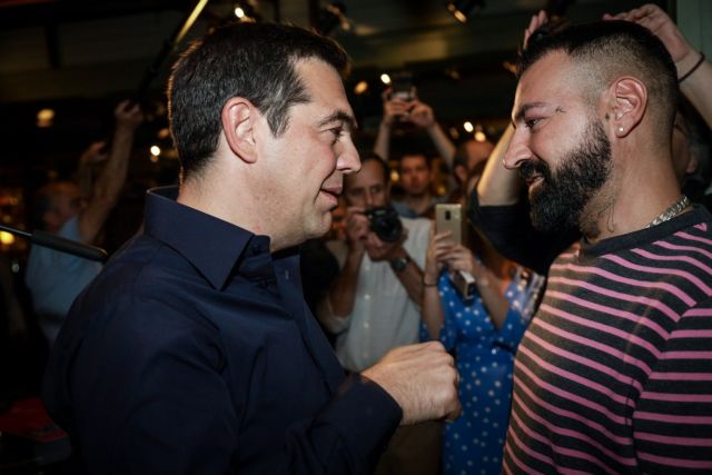 Ο Υποχθόνιος εξηγεί στον Τσίπρα τι σημαίνει… «Mama?»