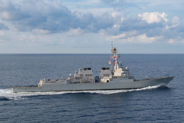 Ένταση μεταξύ ΗΠΑ – Κίνας: Αμερικανικό πλοίο του ΠΝ έπλευσε σε περιοχή που διεκδικεί το Πεκίνο