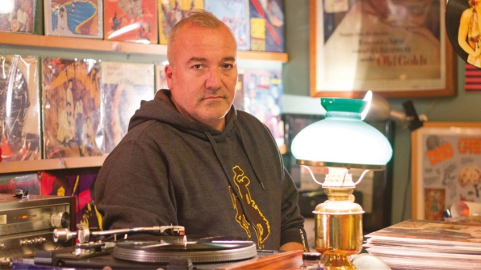 Μουσικός πέθανε επί σκηνής σε βραδιά για τον Νικόλα Άσιμο