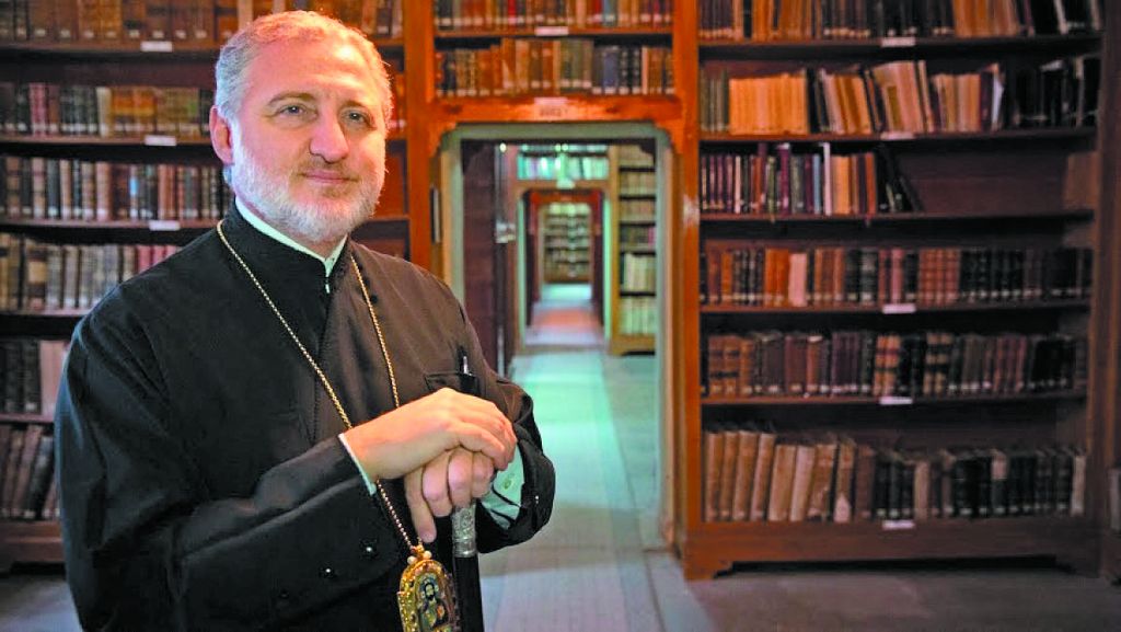 Ενας θρόνος με διεθνές προφίλ