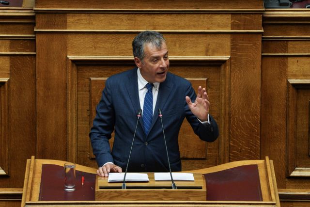 Θεοδωράκης: Στόχος ΣΥΡΙΖΑ, ΝΔ η συσπείρωση των κομματικών στρατών