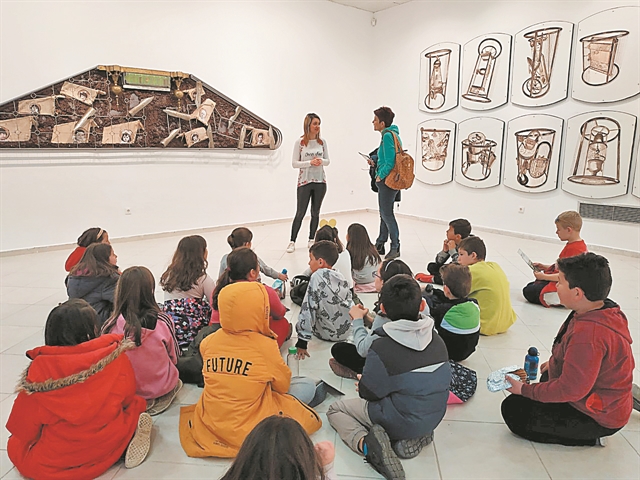 Καρέ καρέ το μνημείο των Ποντίων στον Πειραιά