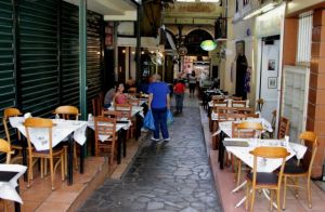 Η ΝΔ κατέθεσε την τροπολογία για το 13% στην εστίαση