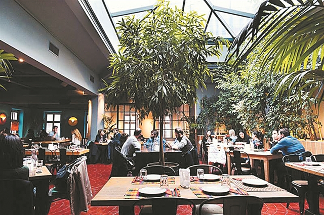 Φουάρ (Μητροπόλεως 72)