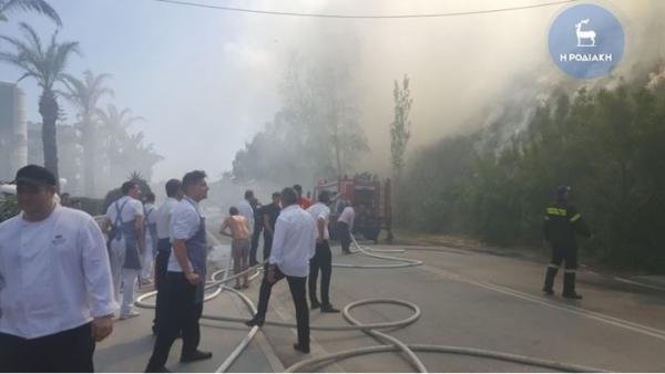 Ρόδος: Ανησυχία προκάλεσε φωτιά στο Φαληράκι