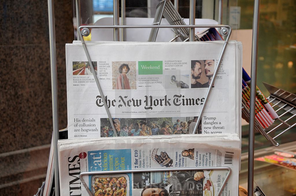 New York Times: Αντιδράσεις για την κάταργηση των πολιτικών σκίτσων