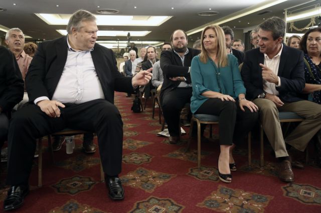 «Φωτιά» πήρε το Twitter μετά το διαζύγιο Βενιζέλου – ΚΙΝΑΛ