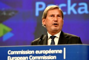 ΕΕ: Στον «πάγο» μέχρι το φθινόπωρο Βόρεια Μακεδονία και Αλβανία