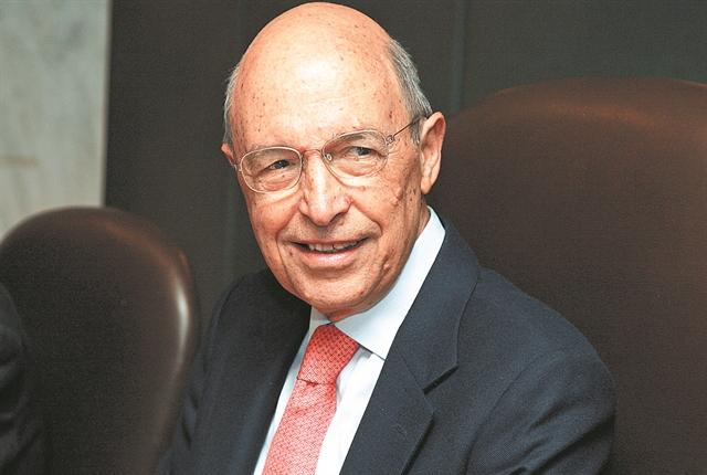 Στο κενό η επιχείρηση στοχοποίησης Σημίτη