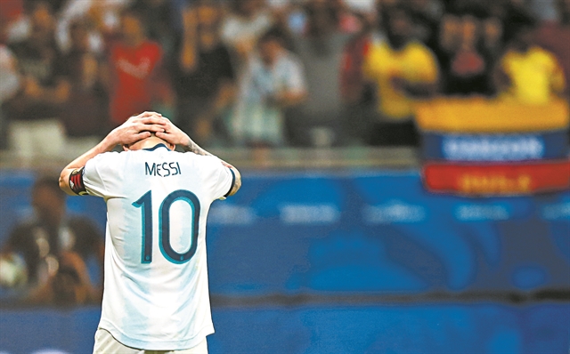 Για όλα φταίει το… γκαζόν