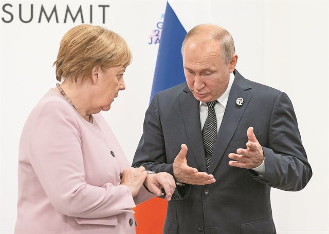 Γεύμα στη Μόσχα με μενού Ιράν και Λιβύη