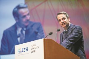 Ριζική ανανέωση με σφραγίδα Μητσοτάκη