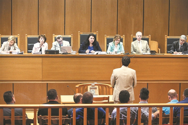 Ο καμβάς των απολογιών και η γραμμή άρνησης