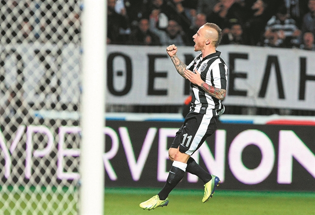 Ερχονται Στοχ, Αουγκούστο