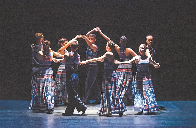 Το «Νήμα» που ενώνει τον Vangelis με τον Μάλιφαντ