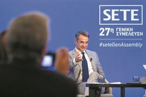 Δεσμεύτηκε για μείωση ΦΠΑ και φόρου επιχειρήσεων