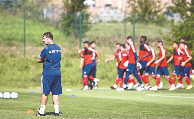 Με σταθερά βήματα