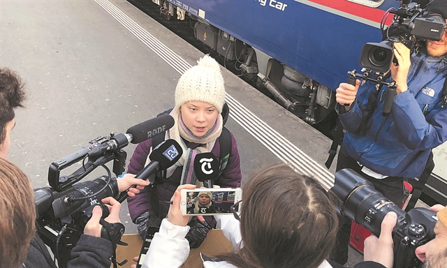 «Σώστε το περιβάλλον, ξεχάστε τα αεροπλάνα»