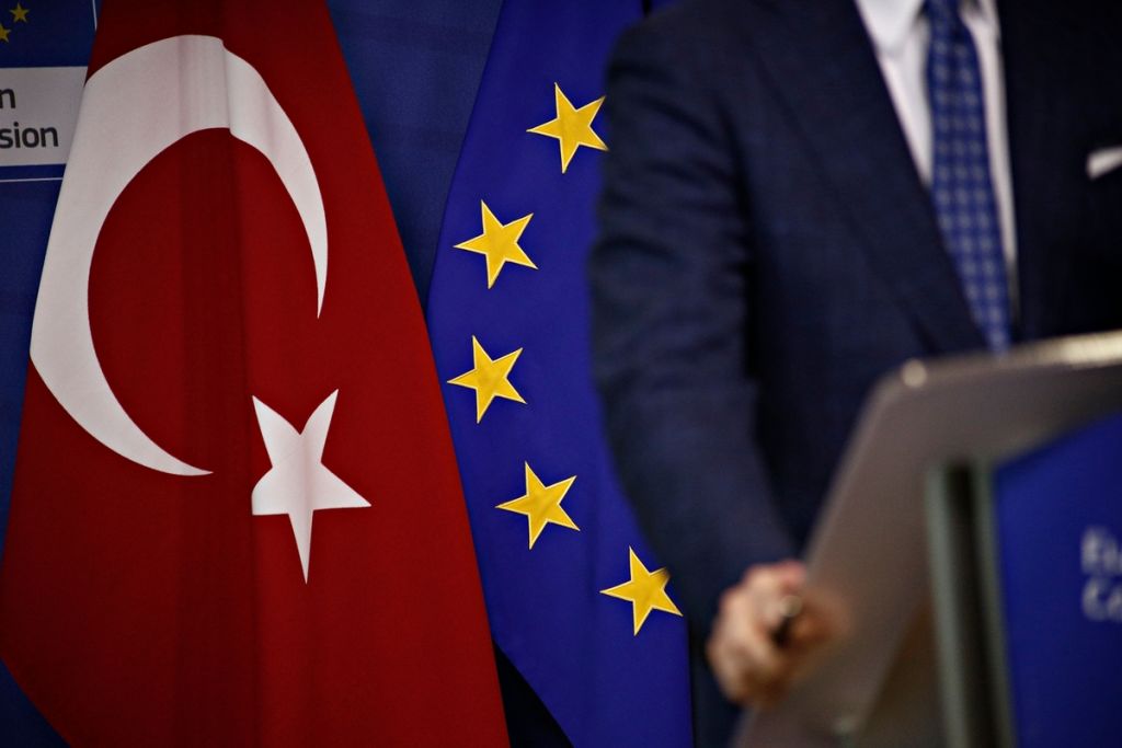 Με κυρώσεις απειλεί την Άγκυρα η ΕΕ μετά τις τουρκικές προκλήσεις