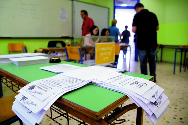 Γαλάζιος συναγερμός σε 4+2 Περιφέρειες