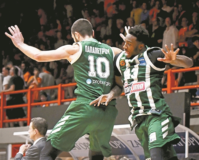 Η βιασύνη του Νικ και το γάντι του Ρικ