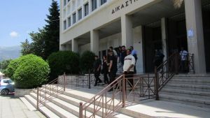 Δίκη Γιακουμάκη: Λιποθύμησε μάρτυρας που είχαν απειλήσει οι κατηγορούμενοι Κρητικοί