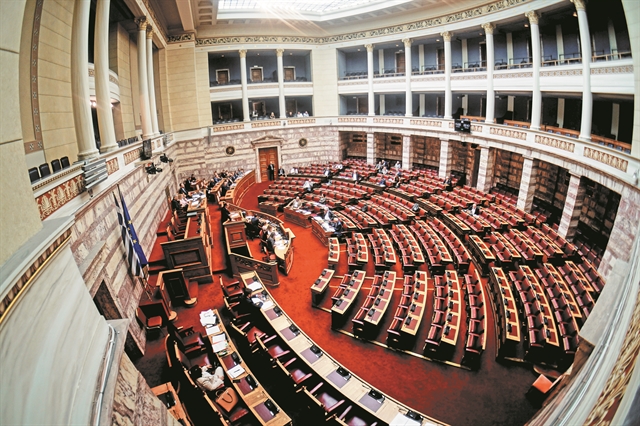 Πάγωσαν τα… μισά ρουσφέτια μπροστά στην κατακραυγή