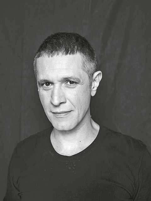 «Και βλέπω τα μάτια του να γυαλίζουν…»