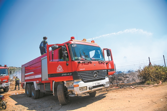 Μεγάλη φωτιά κοντά στις εγκαταστάσεις της ΕΒΟ