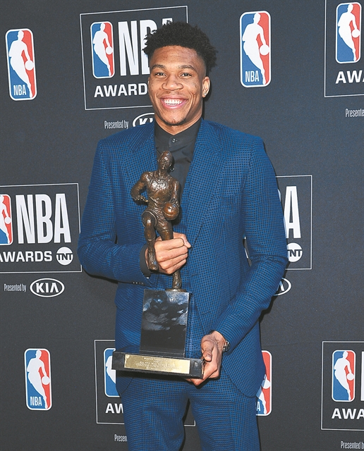 Τι περιμένω, τι δεν βλέπω να γίνεται