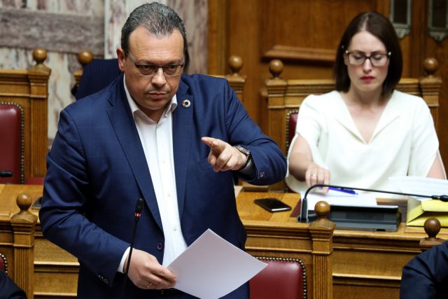 «Εμφύλιος» στον ΣΥΡΙΖΑ για τις βουλευτικές τροπολογίες