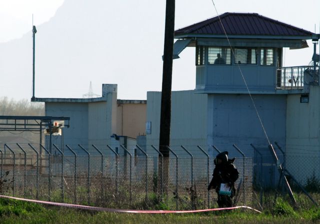 Βάζουν κάμερες περιμετρικά των φυλακών Τρικάλων