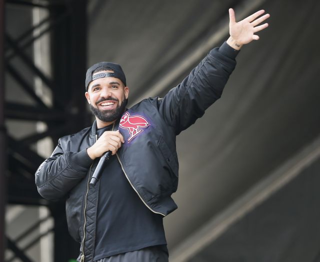 Ο Drake έχει περισσότερες επιτυχίες από τους Beatles στο Billboard Hot 100 Top 10 | tanea.gr