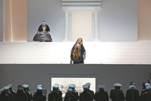 «Η κωμωδία δεν είναι ευκολότερη από το δράμα»