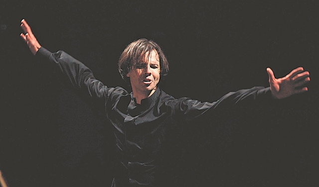 Ο Θεόδωρος Κουρεντζής «μετακομίζει» από την Περμ στην Αγία Πετρούπολη