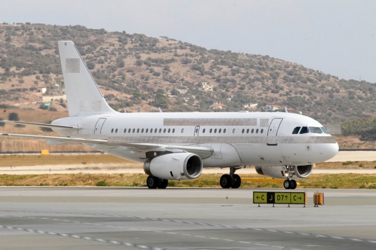 Αναγκαστική προσγείωση αεροσκάφους με 47 επιβάτες στην Κάρπαθο