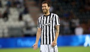 Μετά τα ασπρόμαυρα ο Κάνιας ετοιμάζεται για τα ερυθρόλευκα