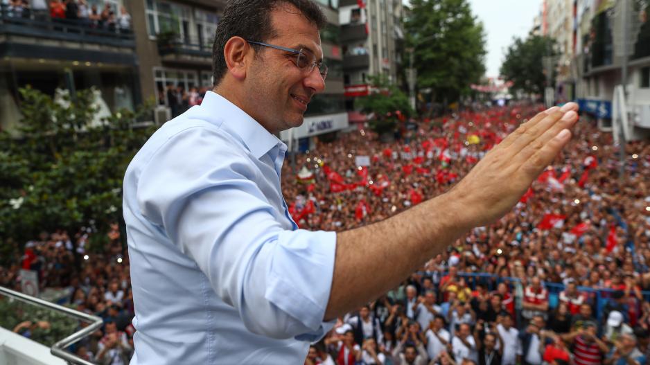 Οι πέντε λόγοι που έφεραν το πολιτικό «Βατερλώ» του Ταγίπ Ερντογάν