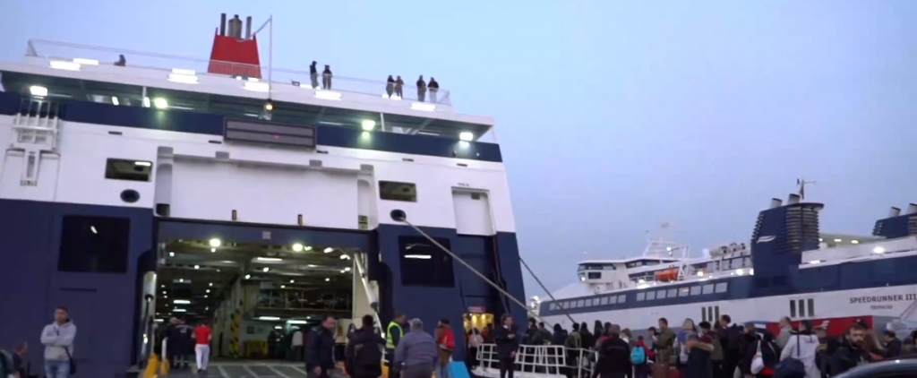 Όπου φύγει – φύγει οι Αθηναίοι για το τριήμερο του Αγίου Πνεύματος