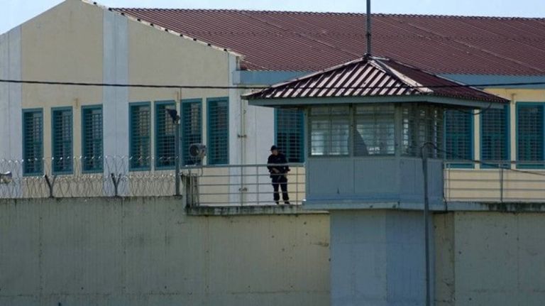 Drone προσγειώθηκε στις φυλακές Τρικάλων | tanea.gr