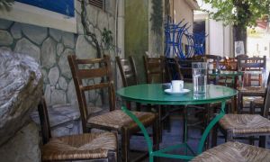 Κατάπιαν σε μια νύχτα τη μείωση ΦΠΑ