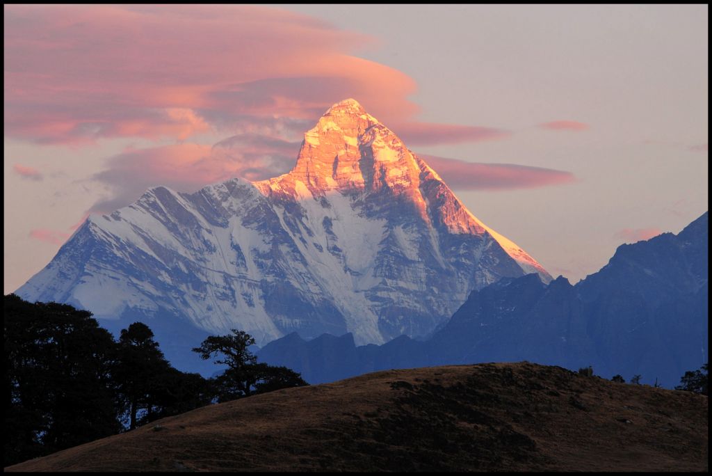Έρευνες για τον εντοπισμό 8 ορειβατών που αγνοούνται στα Ιμαλάια