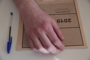 Πανελλαδικές: Που θα κινηθούν οι βάσεις εισαγωγής στα τέσσερα επιστημονικά πεδία