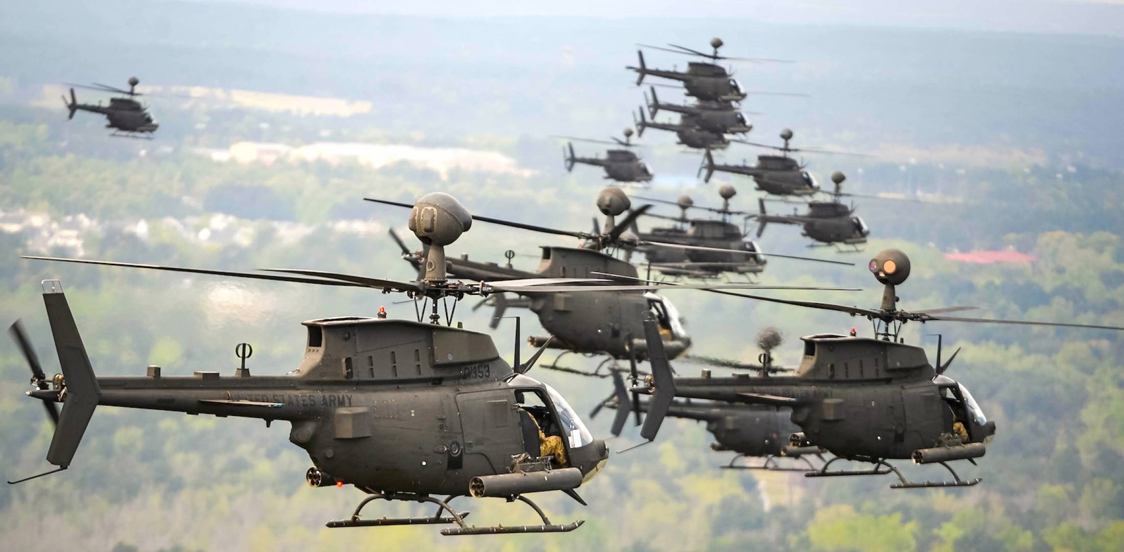 Τα αμερικανικά ελικόπτερα που έφτασαν στο Βόλο και σε χέρια Ελλήνων πιλότων  - ΤΑ ΝΕΑ